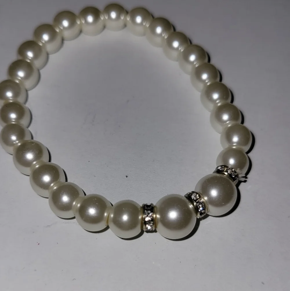 Pearl Faux & Rhinestone Stretch Bracelet